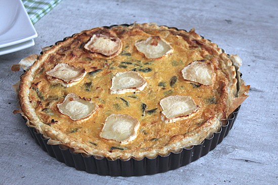 Tarte aux poireaux, poulet, chèvre frais