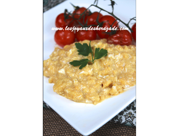recette-d-oeufs-brouilles-inratable.gif