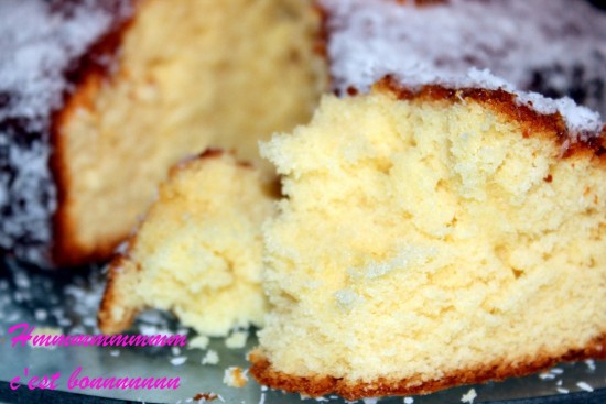 gateau-au-yaourt-leger-et-moelleux_2