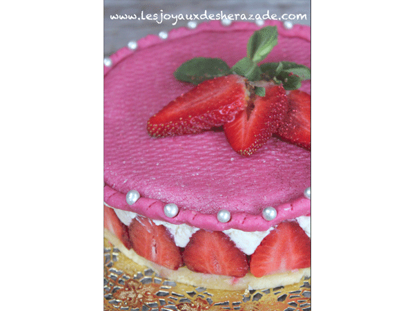 recette-de-fraisier--gateau-aux-fraises.gif