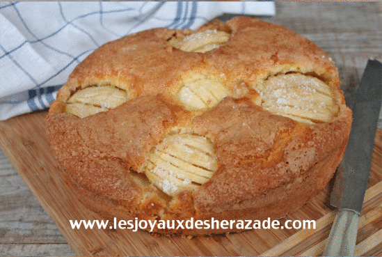 Gâteau aux pommes caramélisées