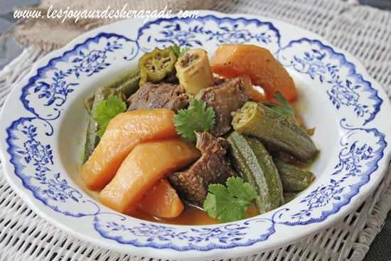 Tajine d'agneau aux coings et gombos