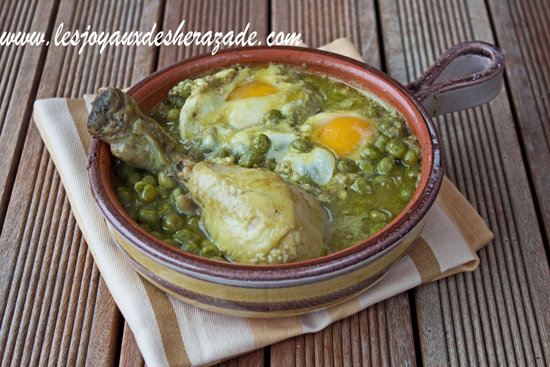 Tajine de poulet, petits pois et oeufs