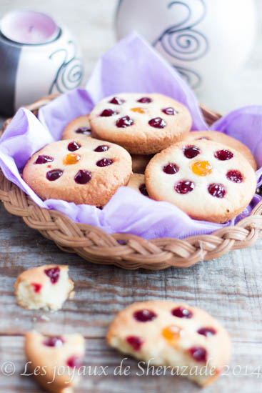 biscuit aux amandes et à la confiture 