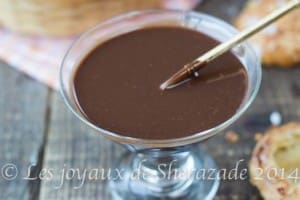 sauce au chocolat pour napper les desserts