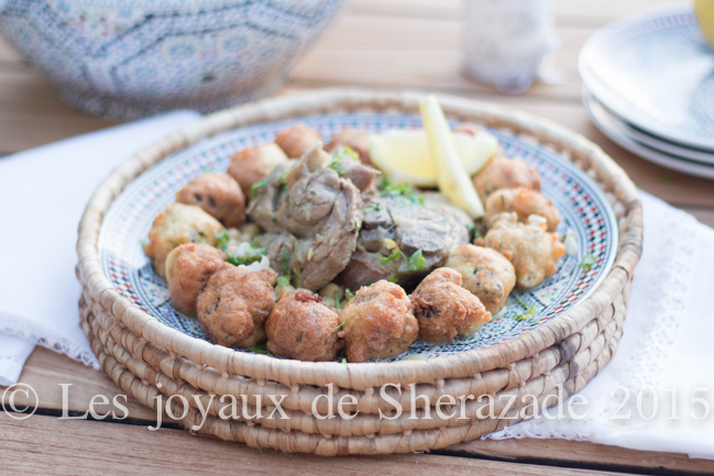 Tajine algérien de beignets de viande hachée en sauce blanche - (Mechmachia)