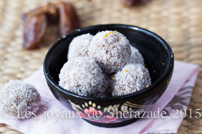 Gourmandise aux dattes: orange- noix de coco