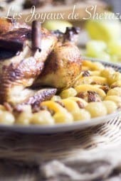 poulet rôti aux pommes et aux raisins