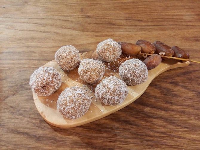 Boulettes aux Dattes, Orange et Noix de Coco, Lamset Chahzarad