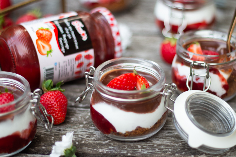 dessert aux fraises en verrines