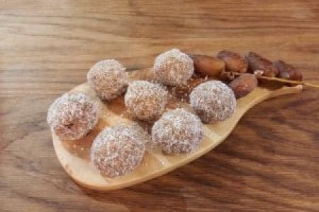 Boulettes aux Dattes, Orange et Noix de Coco,