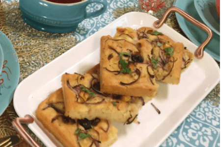 Focaccia aux oignons caramélisées