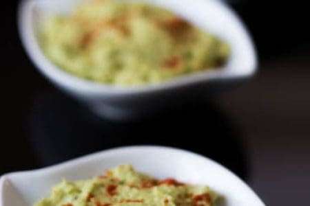 Crème de houmous à l'avocat